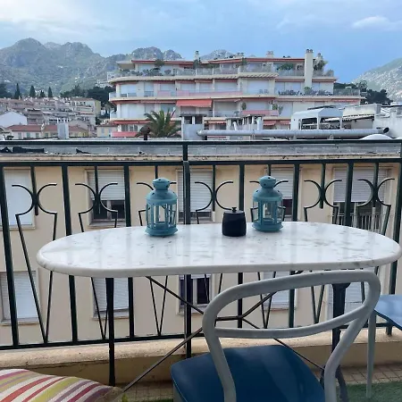 Menton, Pour 3 Personnes, Proche Gare مينتون