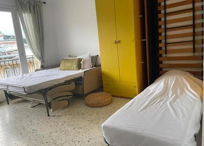 Menton, Pour 3 Personnes, Proche Gare Apartment