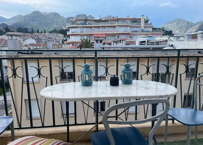 Menton, Pour 3 Personnes, Proche Gare Menton